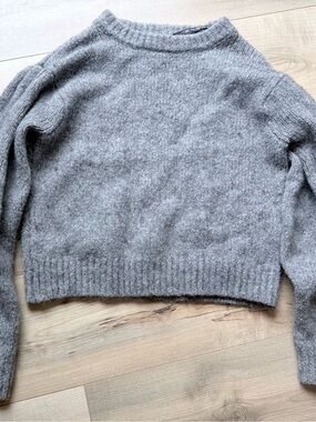 H&M Heather Gray Crewneck Sweater